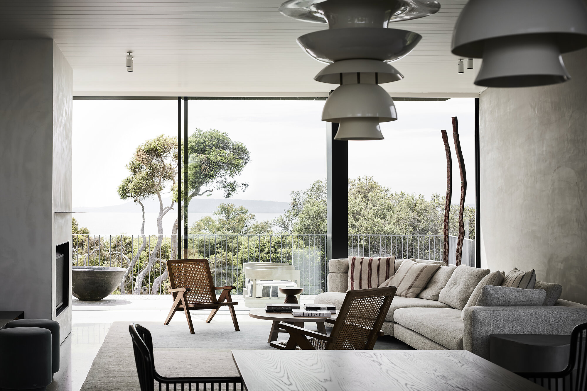 Interior photograph of Aspect House by Sharyn Cairns